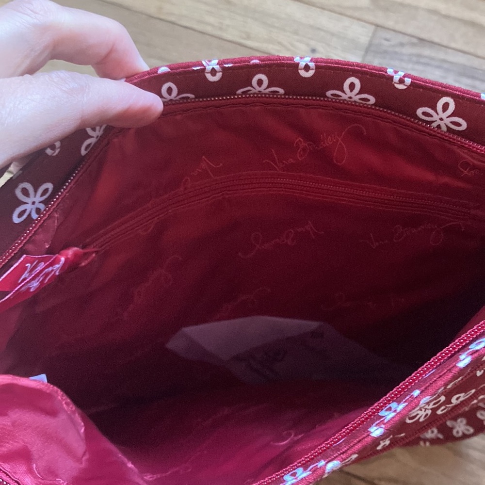 Vera Bradley Indiana University Triple Zip Hipster Purse NWT $90 Crossbody Bag - Picture 5 of 8